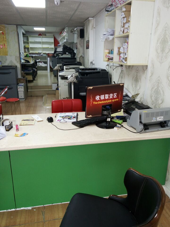 小成本广告店生存指南 专业电脑图文设计如何助力创业
